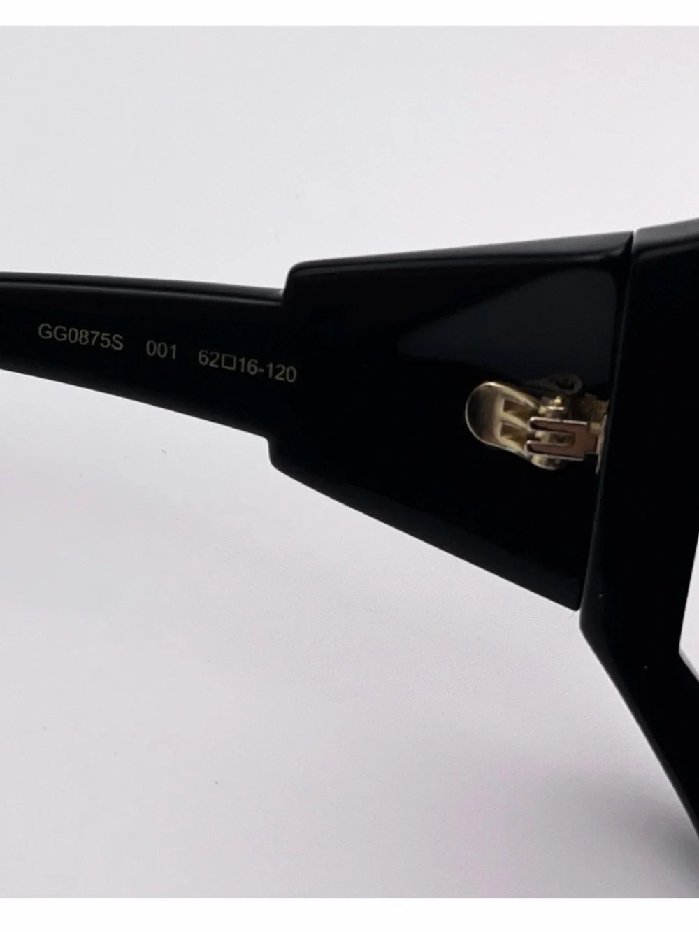 Gucci Black Oversized Fashion Sunglasses - Picture 9 of 9